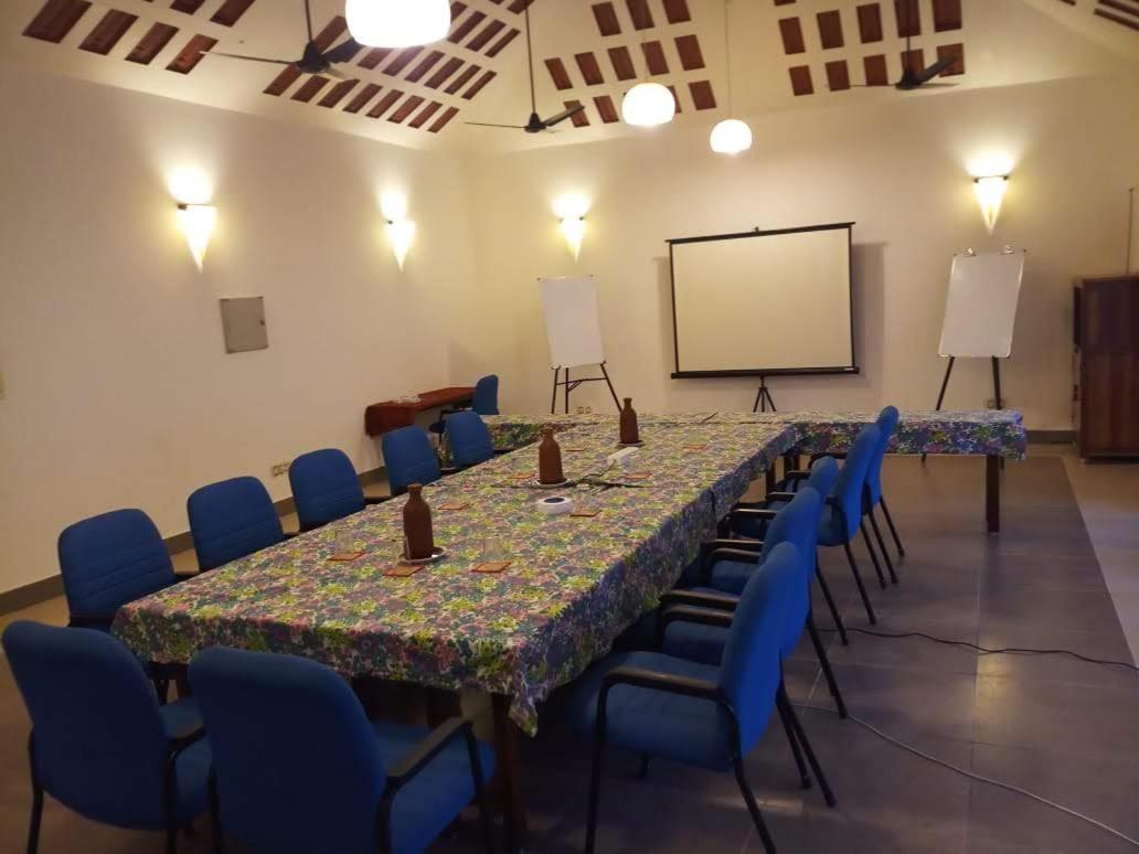 Inn Pondiville Forest Retreat Ποντισερί Εξωτερικό φωτογραφία