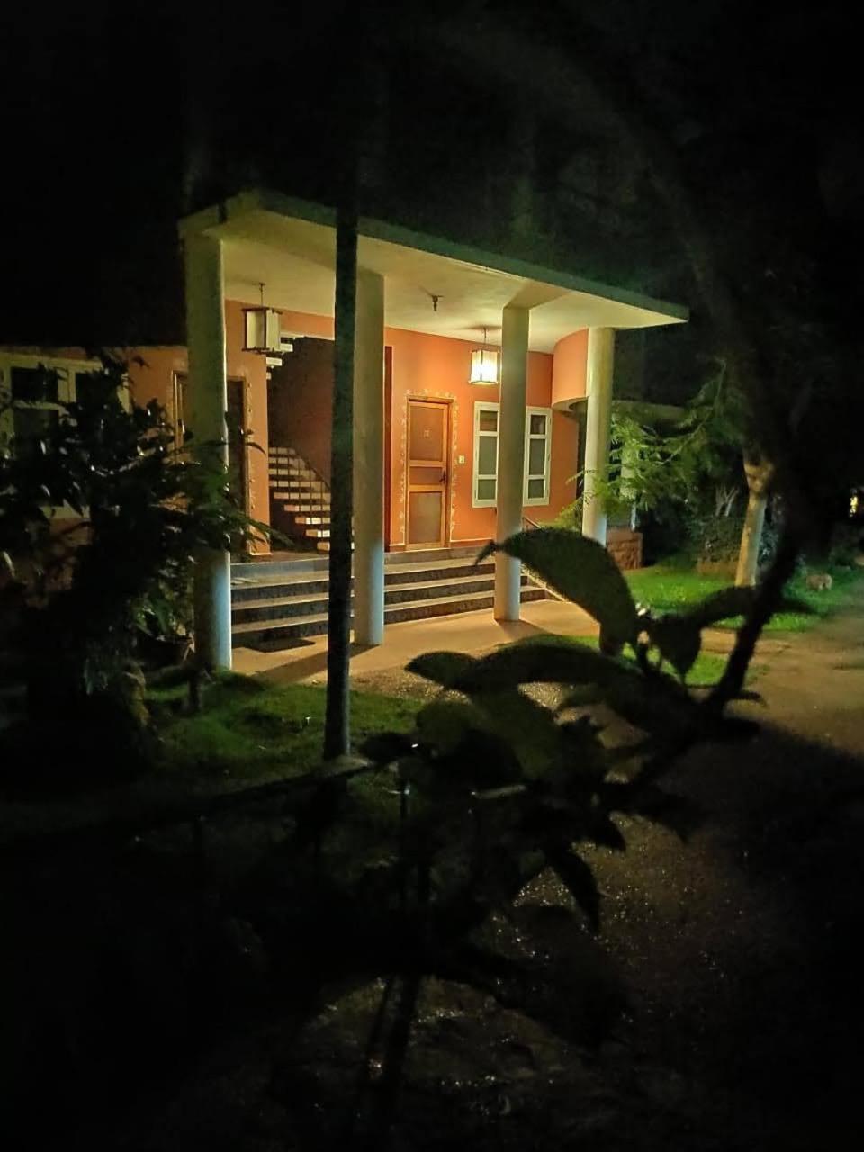Inn Pondiville Forest Retreat Ποντισερί Εξωτερικό φωτογραφία