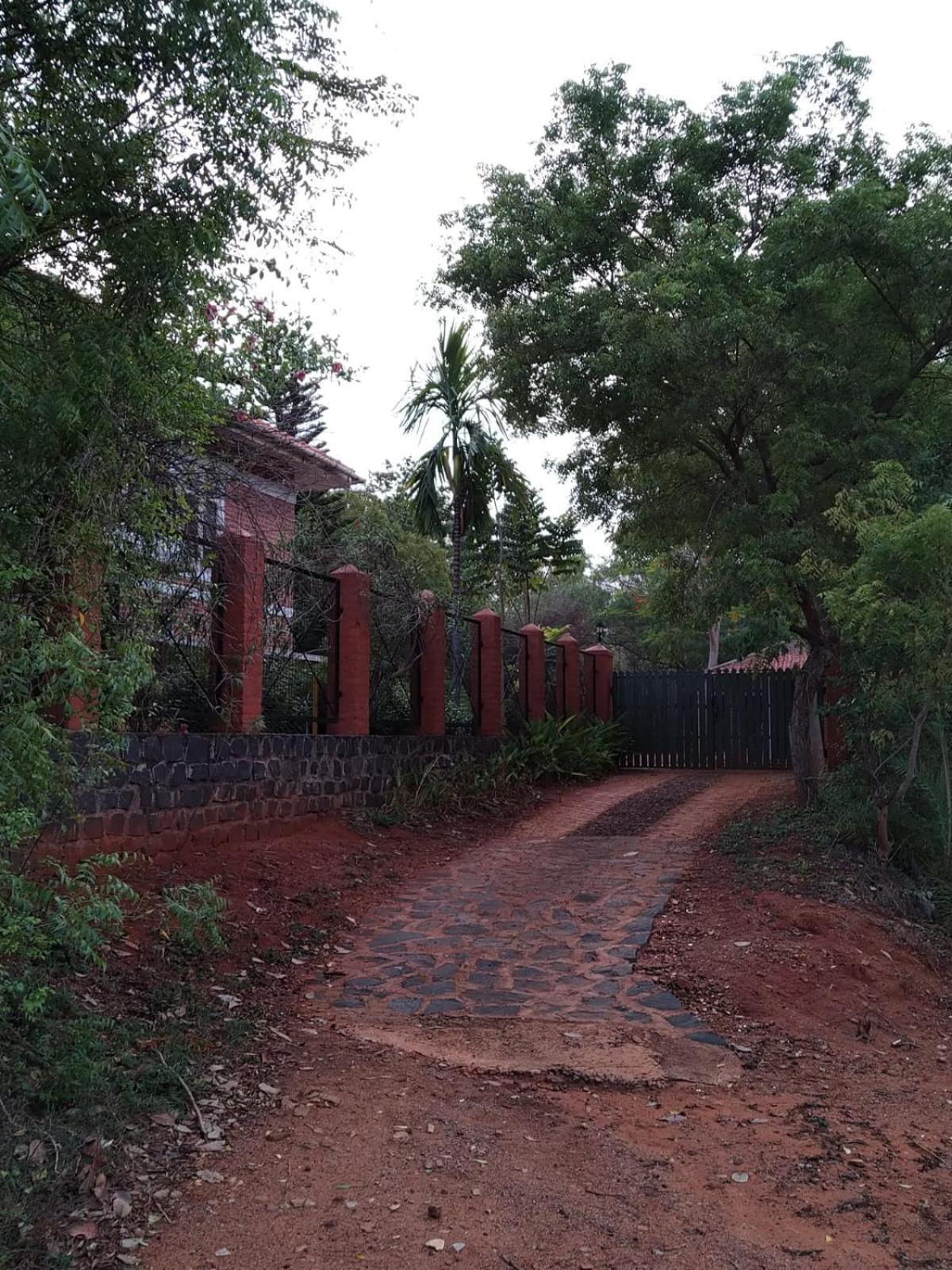 Inn Pondiville Forest Retreat Ποντισερί Εξωτερικό φωτογραφία